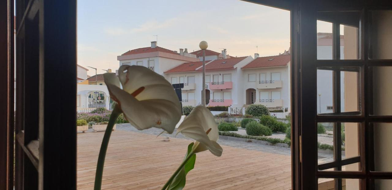 Boa Onda Guesthouse Atouguia Da Baleia Ngoại thất bức ảnh